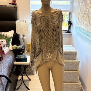 Women's Gray Sweater with Star Detail